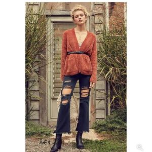 ISO BDG URBAN OUTFITTERS CROP KICK FLARE JEANS